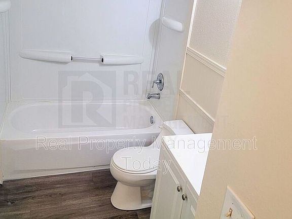 3rd image of 2302 I St NE APT 1