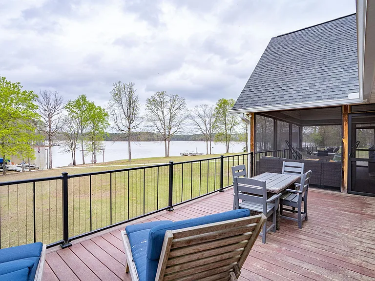 218 Long Island Dr — Photo 44