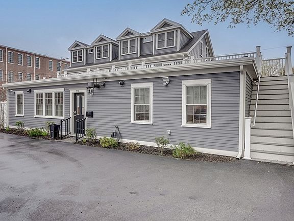 2nd image of 231 Merrimac St #3