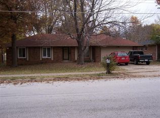 1271 E Lakewood St, Springfield, MO 65804
