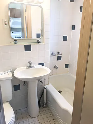 Rented by Ulas Real Estates Inc | media 16