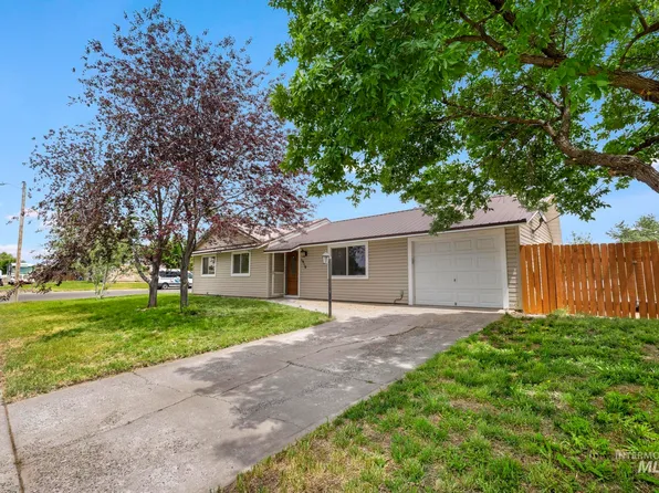 1916 N Fillmore St, Twin Falls, ID 83301