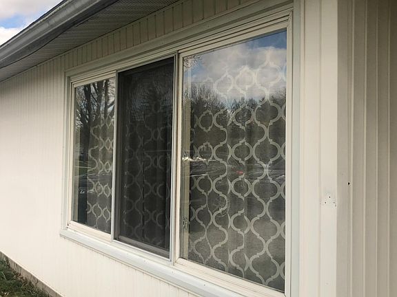 3rd image of 23 Longfellow Dr