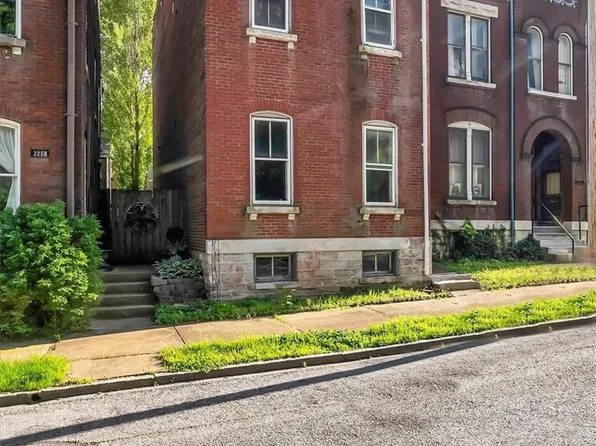 2220 Wyoming St, Saint Louis, MO 63118