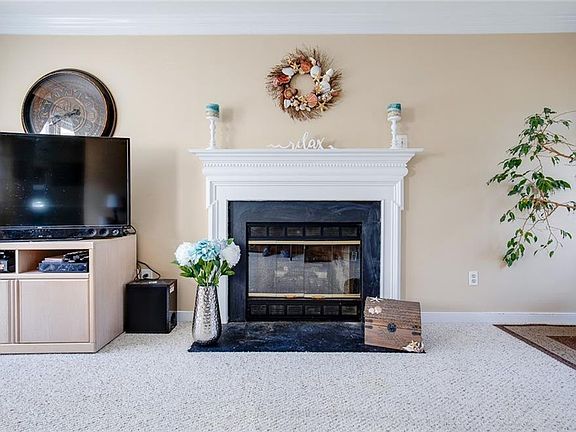 4th image of 2119 Megan Dr