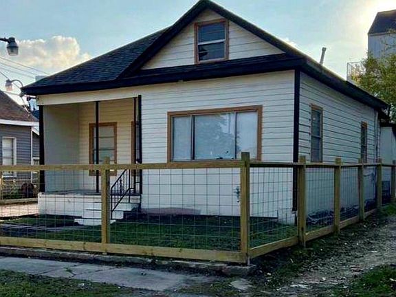 5th image of 1611 Common St #1