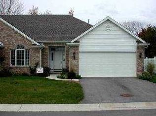 5722 Crossbrooke Ln #5722, Waterville, OH 43566