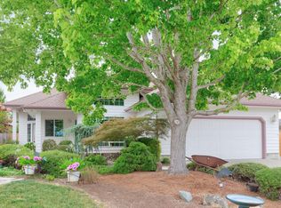 2946 Stellar Ct, Grants Pass, OR 97527