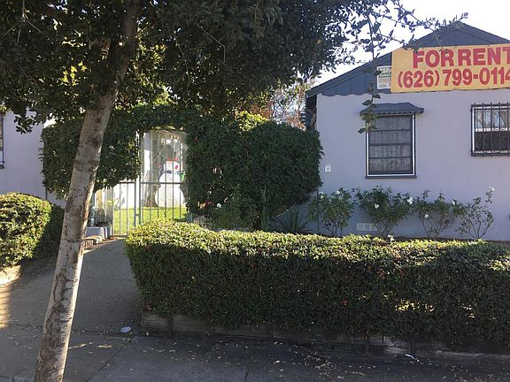 4th image of 2572 Fair Oaks Ave