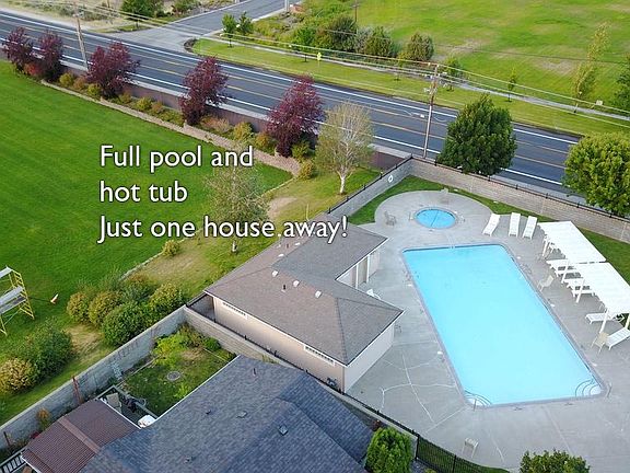 Pool / Hot tub