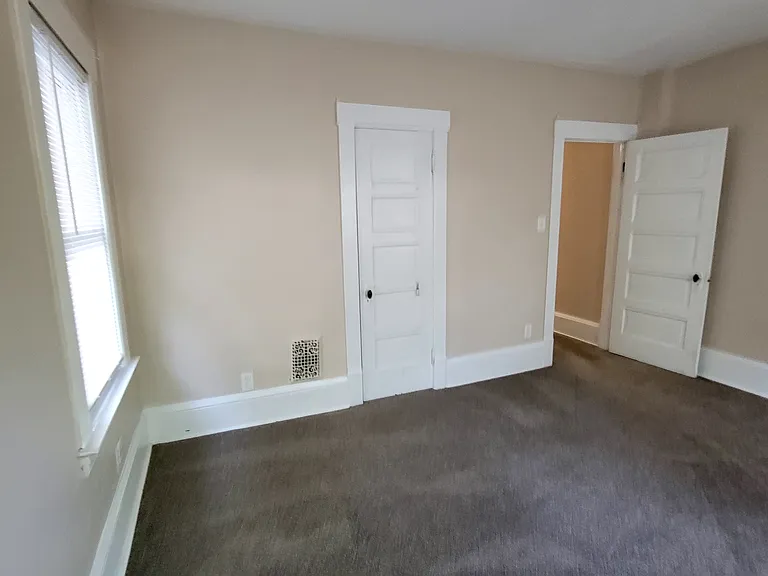 2266 Grandview Ave — Photo 29
