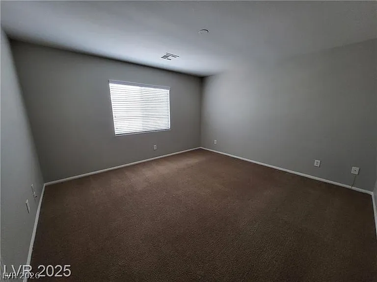 7531 Redwood Point St — Photo 4