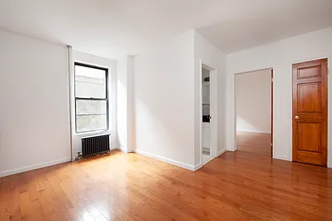 Rented by R New York