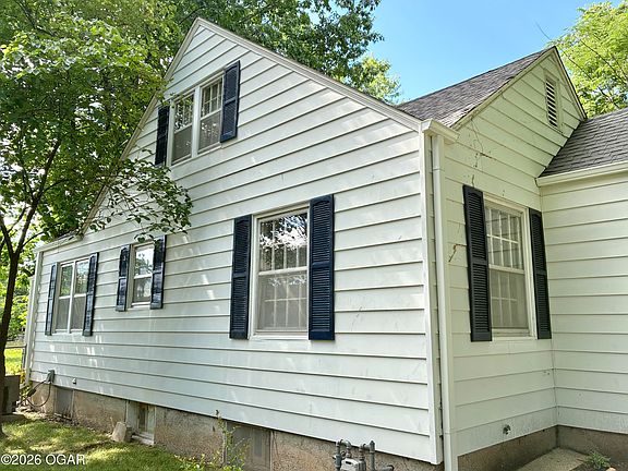 5th image of 907 S McGregor St