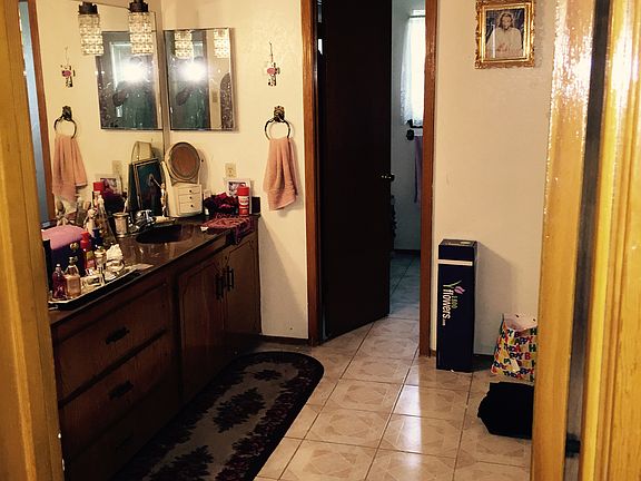 3rd image of 2801 Cypress Dr
