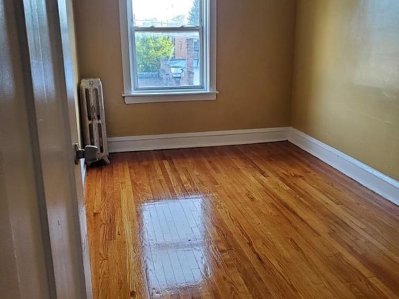 4th image of 6413 N Hamilton Ave #2