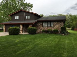 15225 Waverly Ave, Midlothian, IL 60445