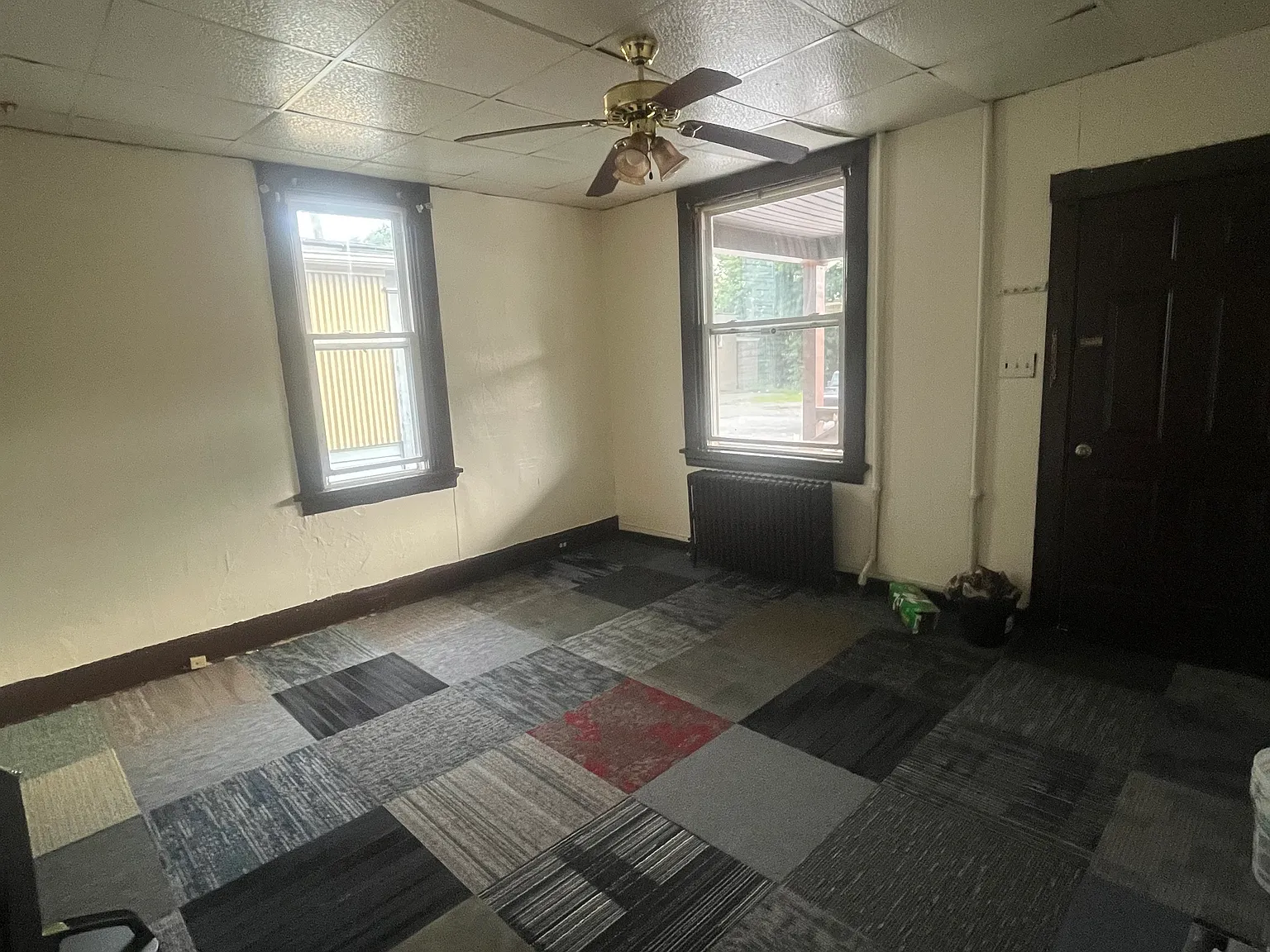 3 bed, $825 — Photo 2