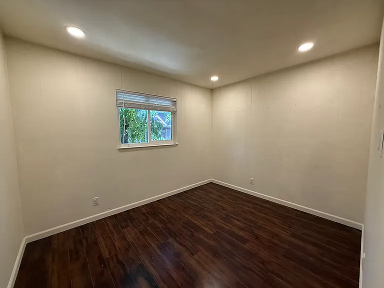 408 Harmony Ln — Photo 8