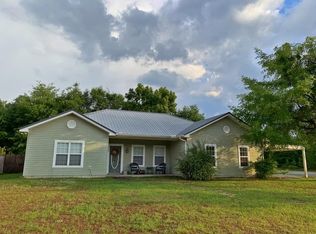 628 Shorey Dr, Defuniak Springs, FL 32433