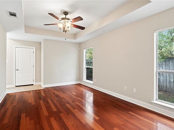 4th image of 173 Emerald Pines Ct
