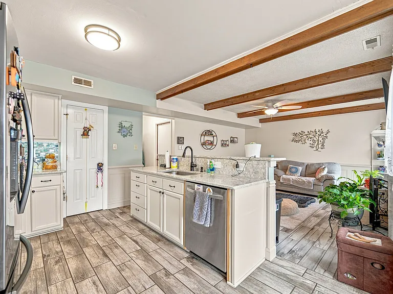 3941 Terrywood Dr — Photo 4