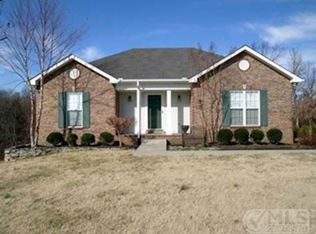 2004 Copper Kettle Cir, Pleasant View, TN 37146