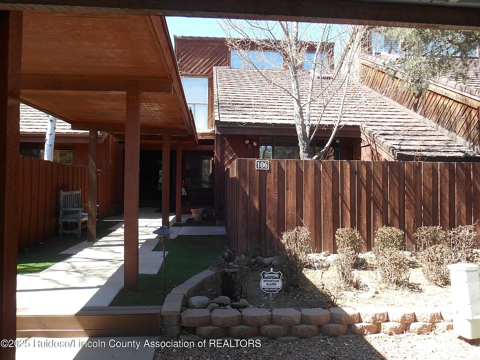 1st image of 106 Turnberry Ln #106