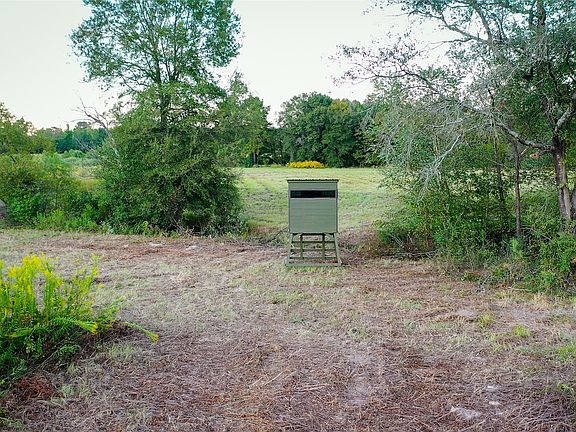 4th image of 806 Lance Rd