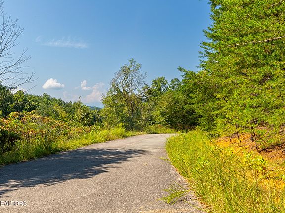 4th image of 742 White Dogwood Rd Lot 13