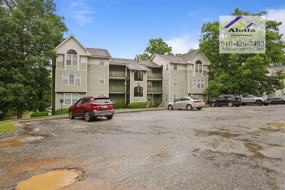 Building Photo - 6804-2 Willowbrook Dr