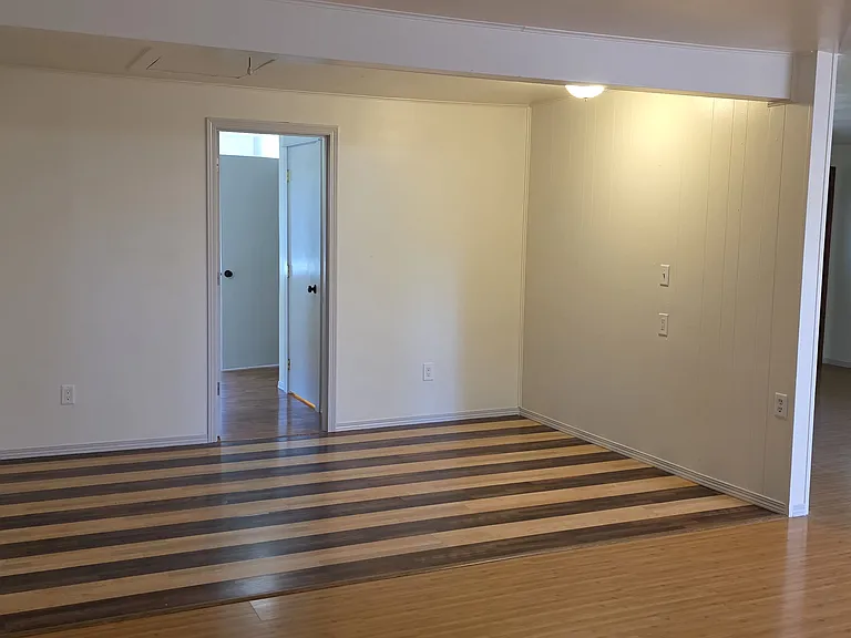 342 Norman Ave — Photo 10