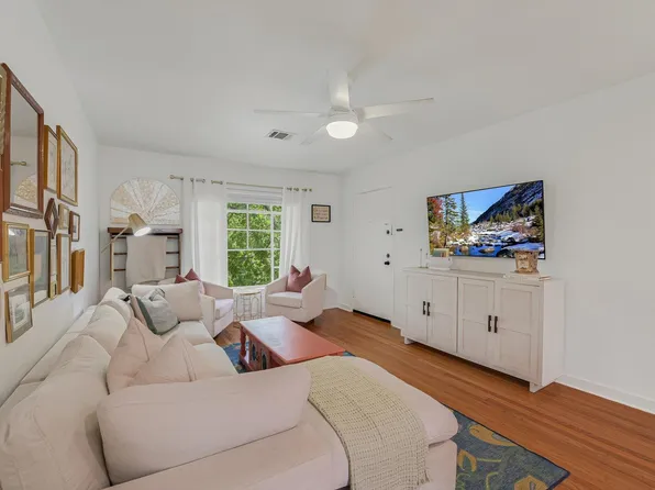 3309 Grooms St APT 208, Austin, TX 78705