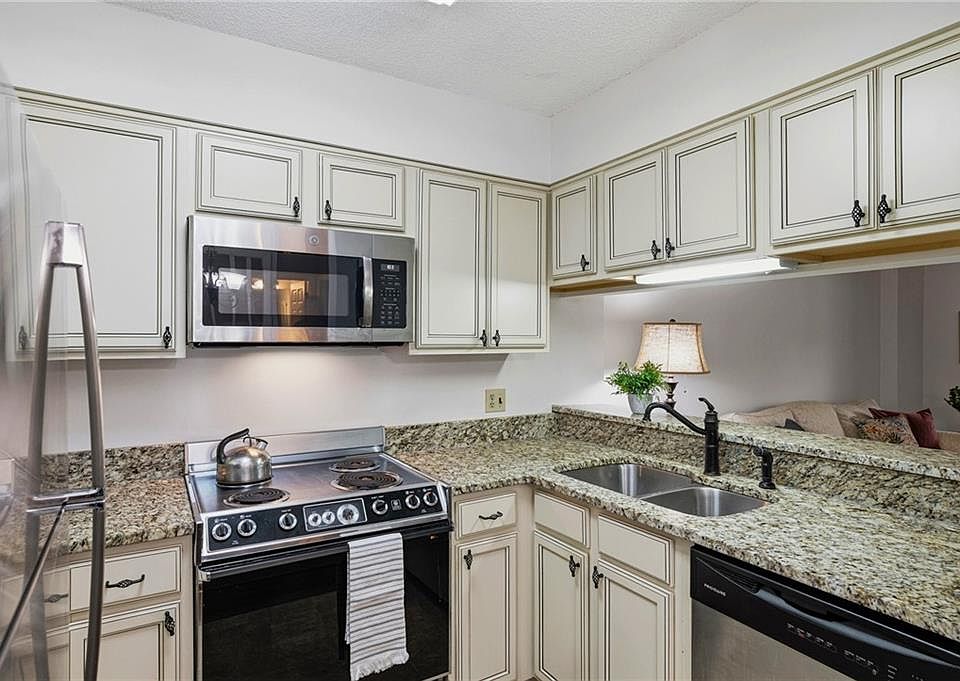 1st image of 1800 Clairmont Lake A116
