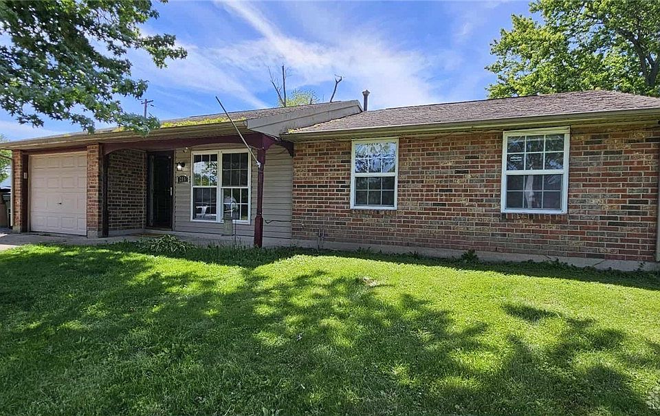 1st image of 209 S Hillcrest Dr