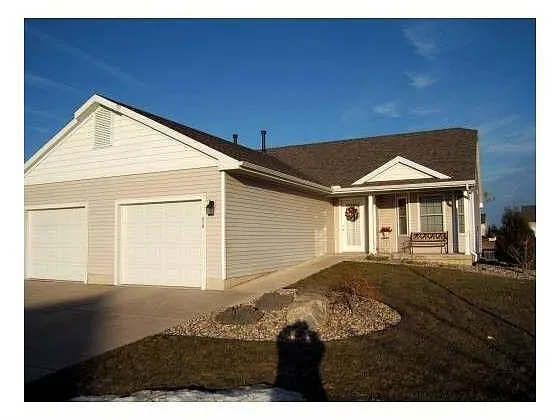 910 Randy Ln photo 1