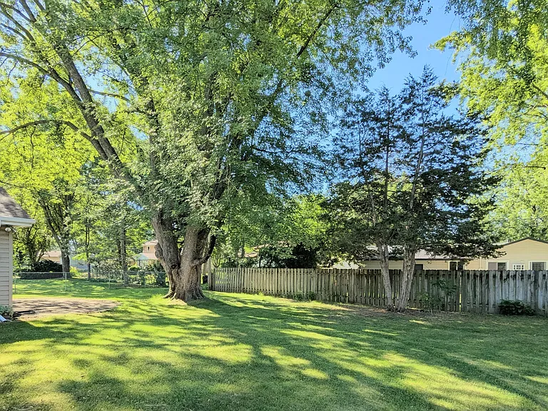 6065 Oakwood Rd — Photo 22