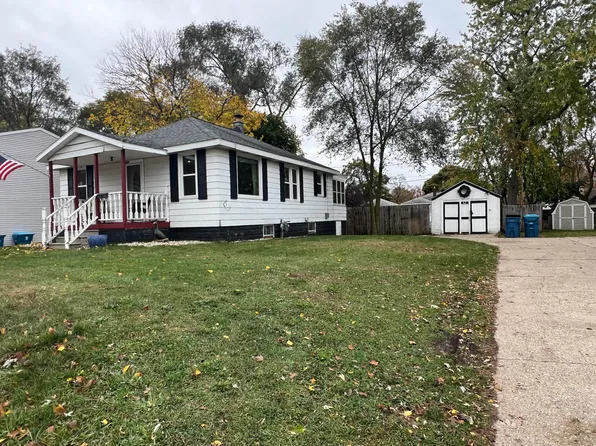 1628 Pennoyer Ave, Grand Haven, MI 49417
