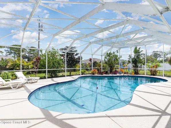 913 Coquina St SE, Palm Bay, FL 32909