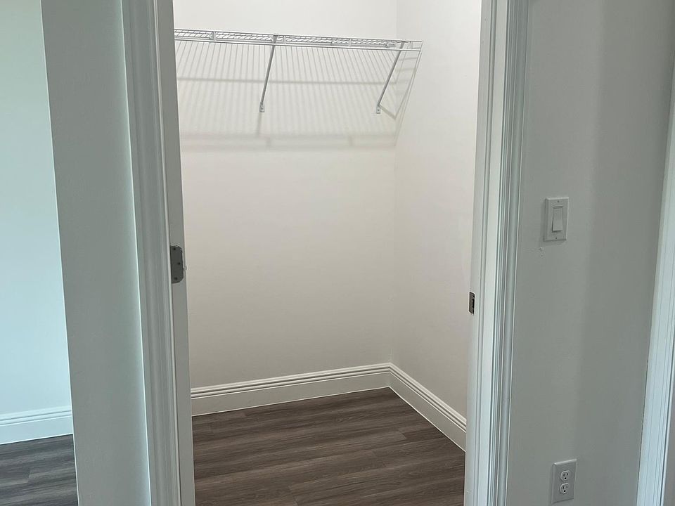 1st image of 846 Holmes Ave