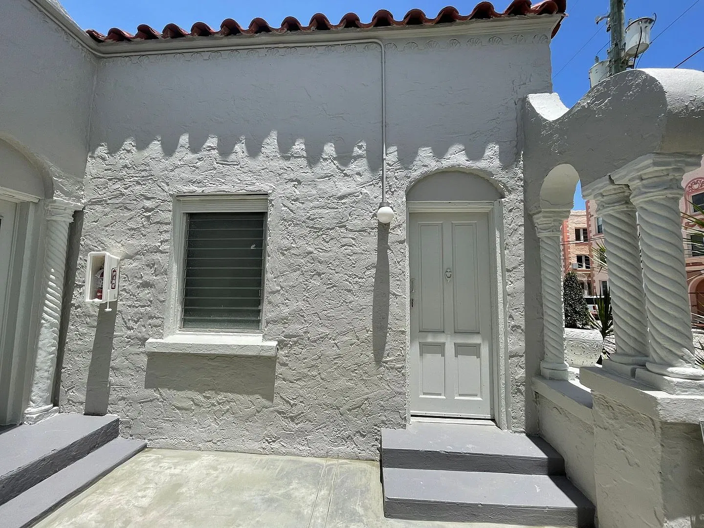 1011 Apartments — Photo 4