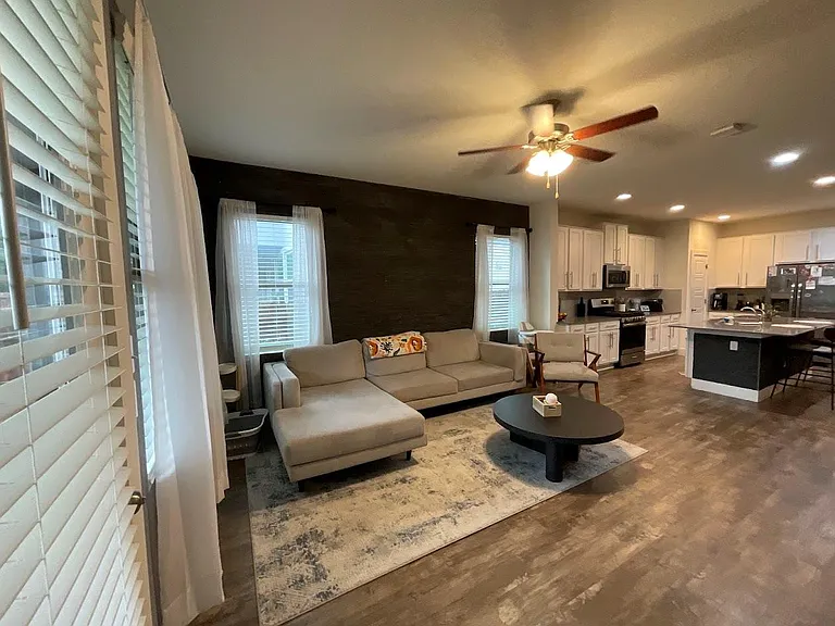 624 Golden Glory Rd — Photo 15