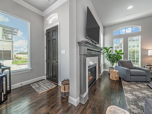 4th image of 5909 Uplands Dr