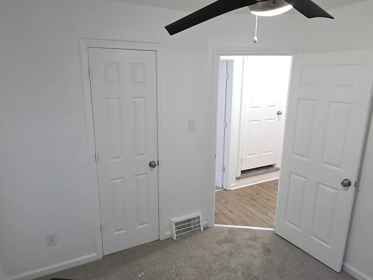 11415 Auburn St — Photo 27