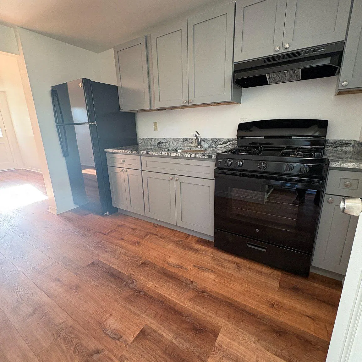 71 S Evergreen Ave — Photo 1
