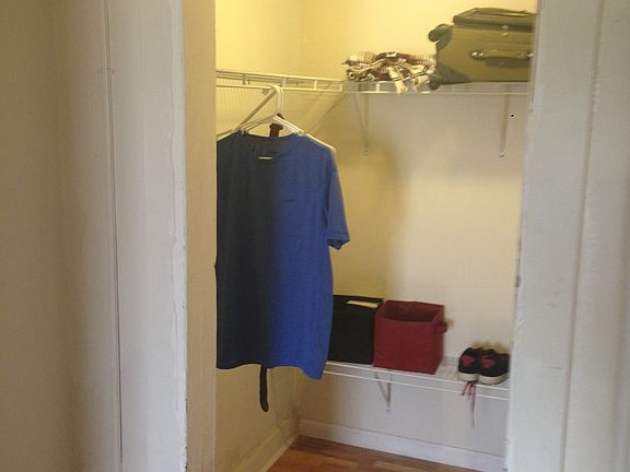 closet to 2nd bedroom