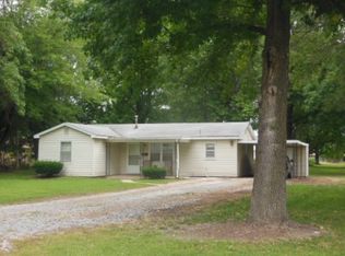 619 Shadwell Ave, Flora, IL 62839