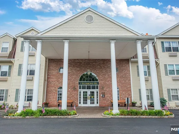 1316 Richmond Rd, West Milford, NJ 07480