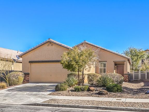 5th image of 944 Aspen Cliff Dr