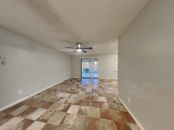 3rd image of 623 Lazy River Dr